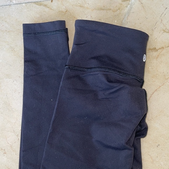 LULULEMON LEGGINGS - Picture 2 of 2